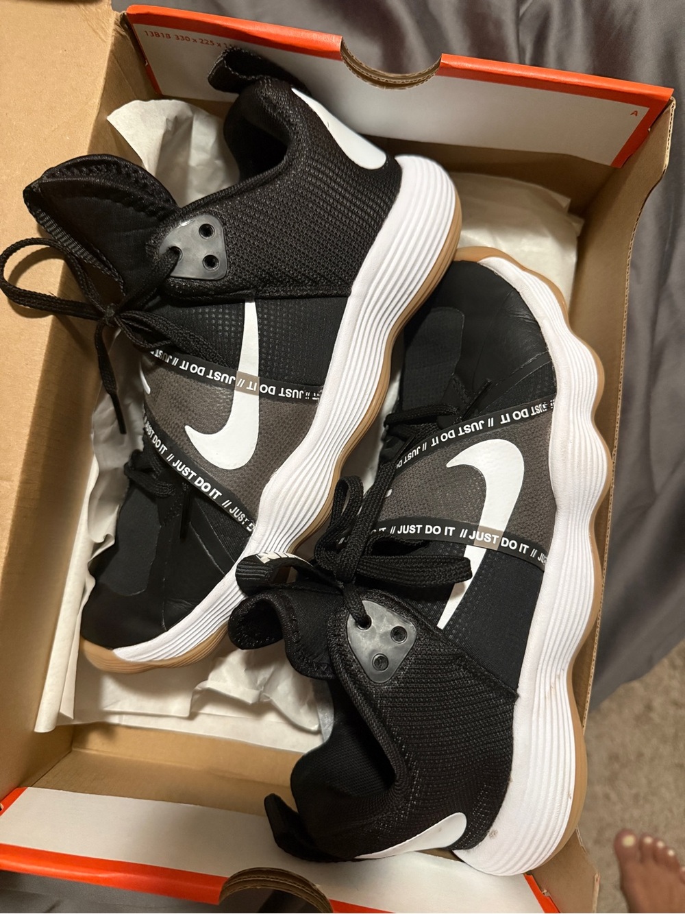 Nike React HyperSet Volleyball shoes 7.5